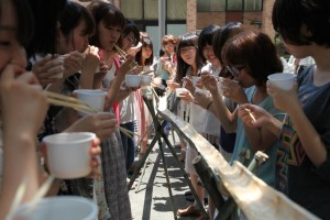 神戸松蔭女子学院大学でのリハーサル風景（公式サイトより）