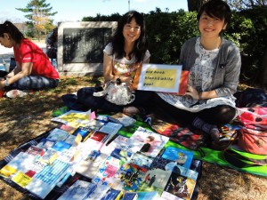 素敵な笑顔で撮影に応じて下さった古本屋さん♪